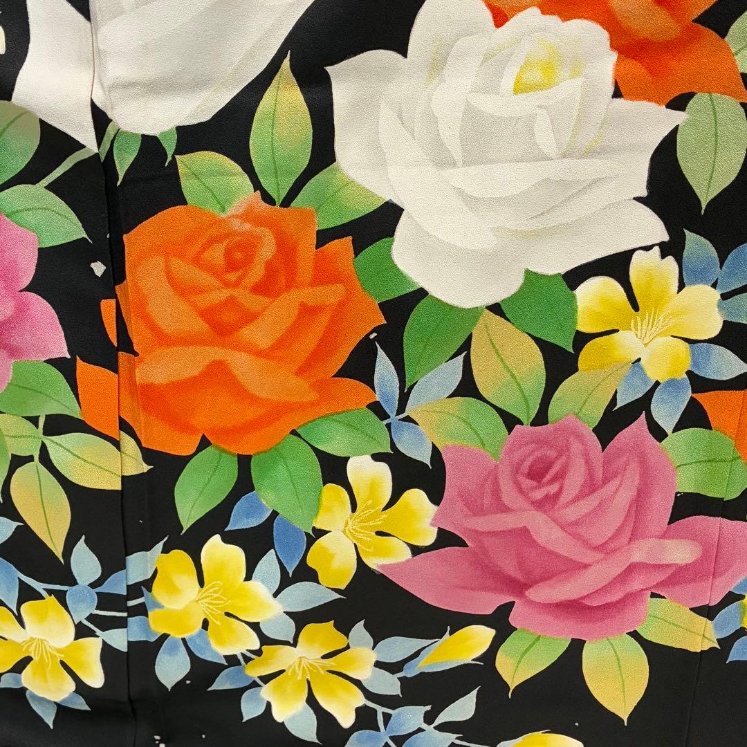 D206 振袖　薔薇　黒地　正絹　着物　袷　極美品