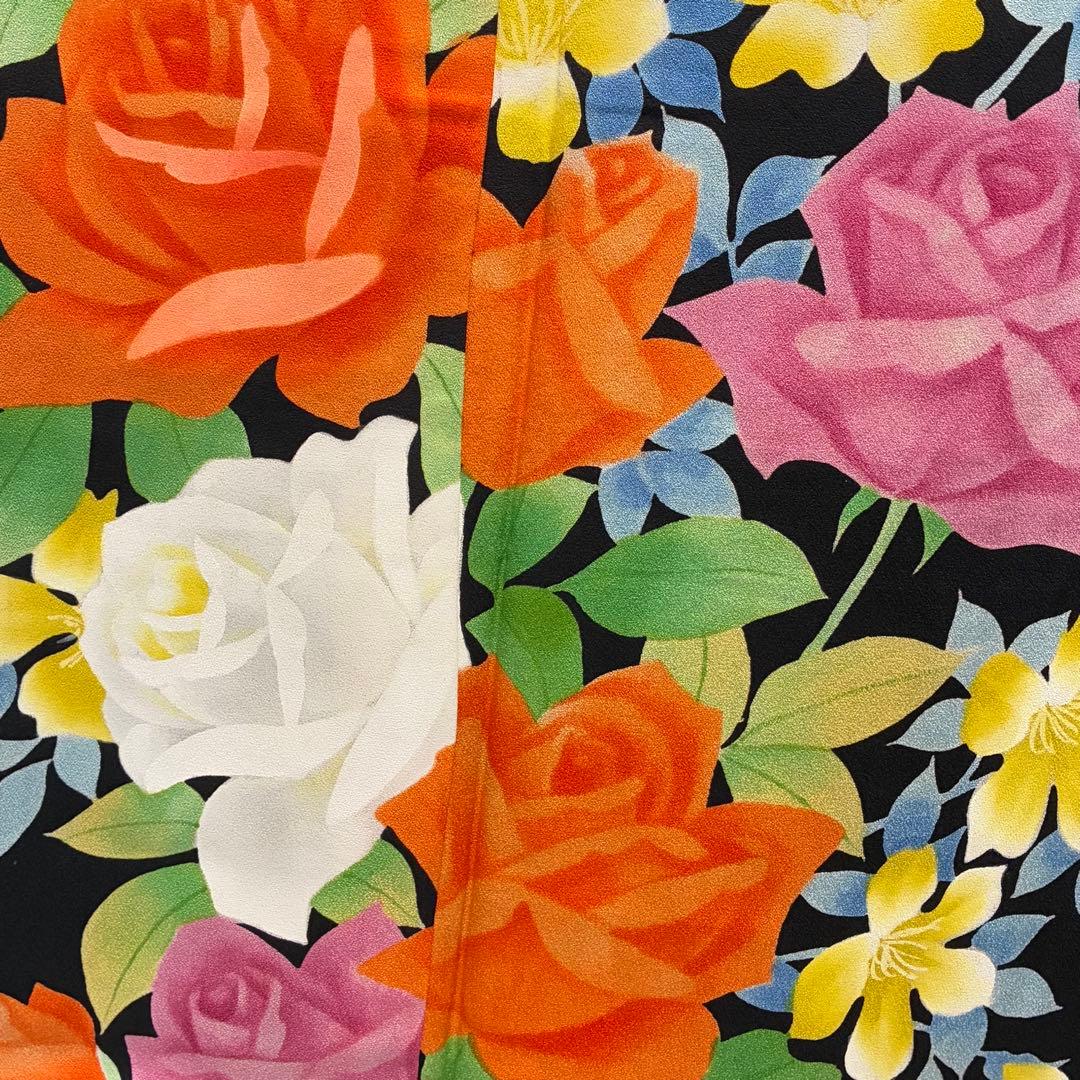 D206 振袖　薔薇　黒地　正絹　着物　袷　極美品