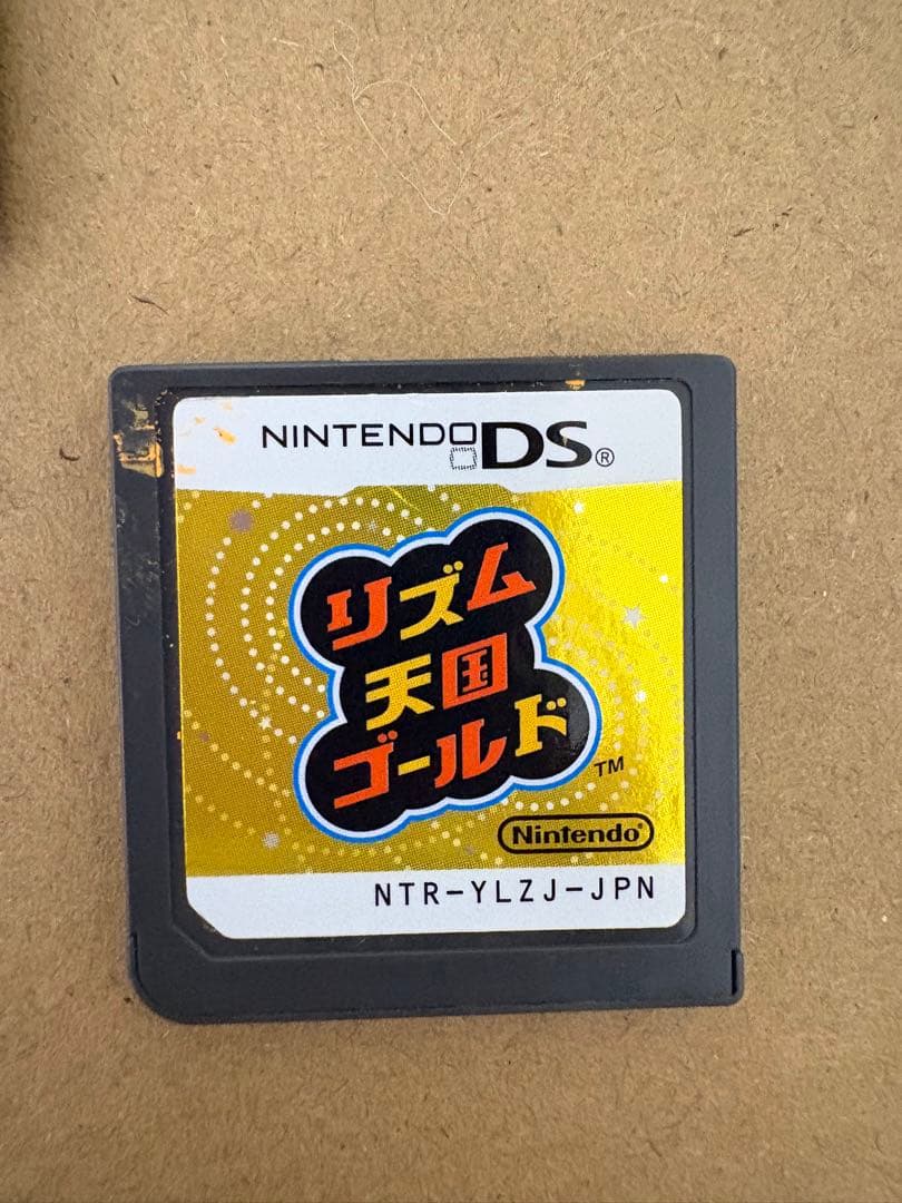 任天堂3dsカセットまとめ売り　トモダチコレクション、リズム天国、たまごっち