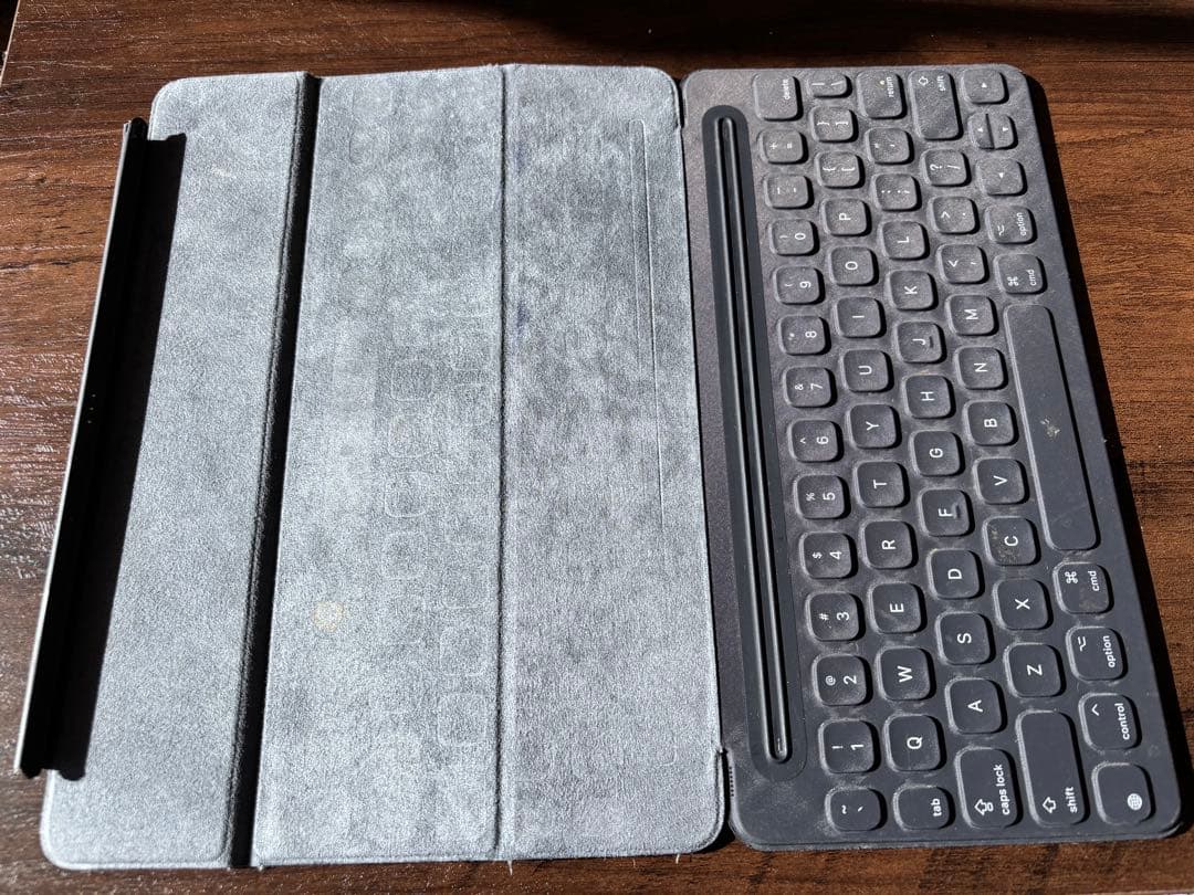 S*a様 iPad Pro9.7 Wi-Fi+SIMフリー128GB完動品+3