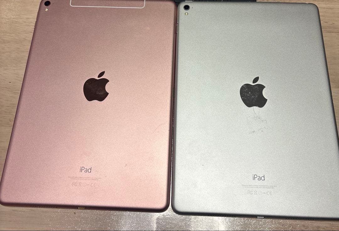 S*a様 iPad Pro9.7 Wi-Fi+SIMフリー128GB完動品+3