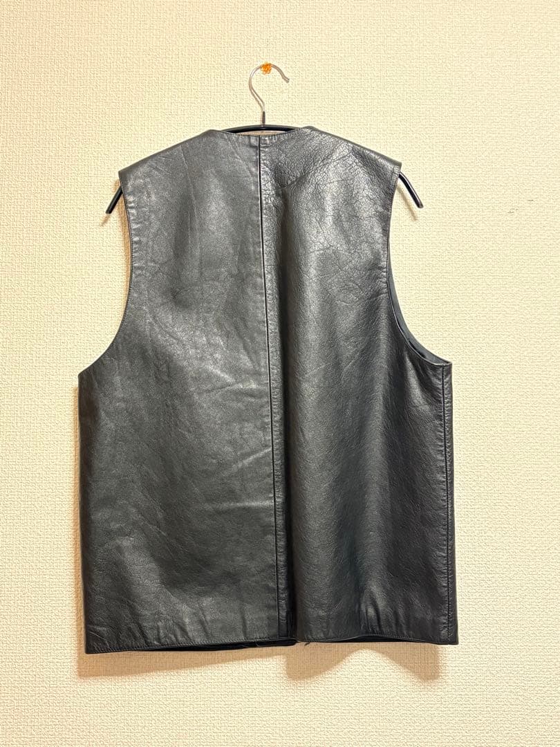 黒 切り替えレザー ベスト 前面ボタン