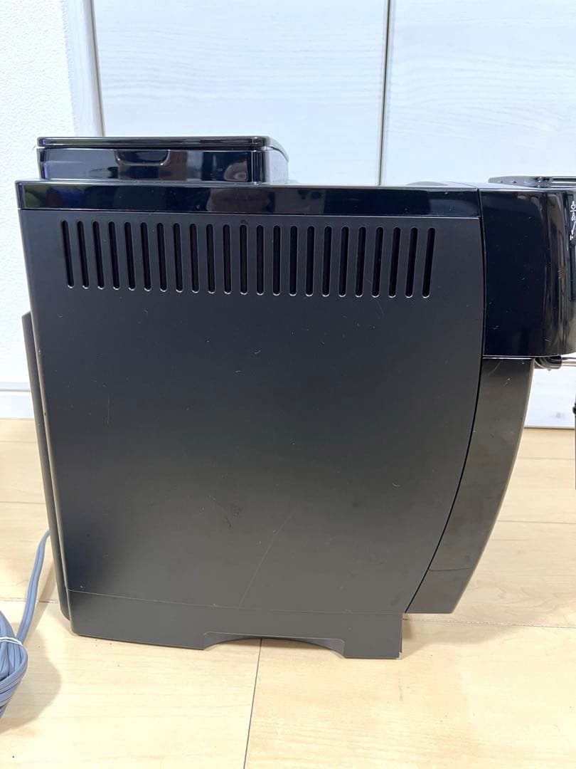 【美品】DeLonghi デロンギ マグニフィカスタート ECAM22020B