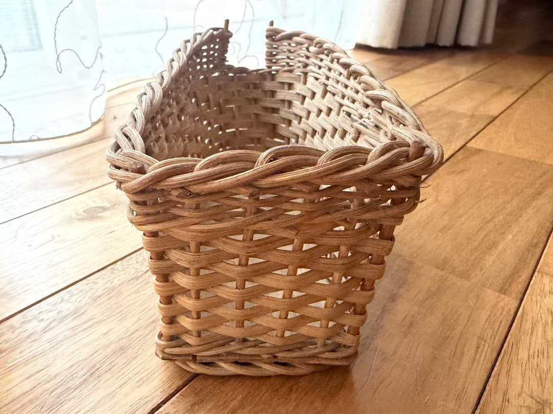 専用　ワインボトルバスケット　ボルドー窯レリーフプレート