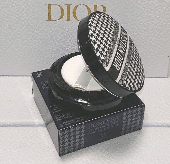 【新品未使用】❤️Dior スキンフェーエヴァーグロウクッション0N