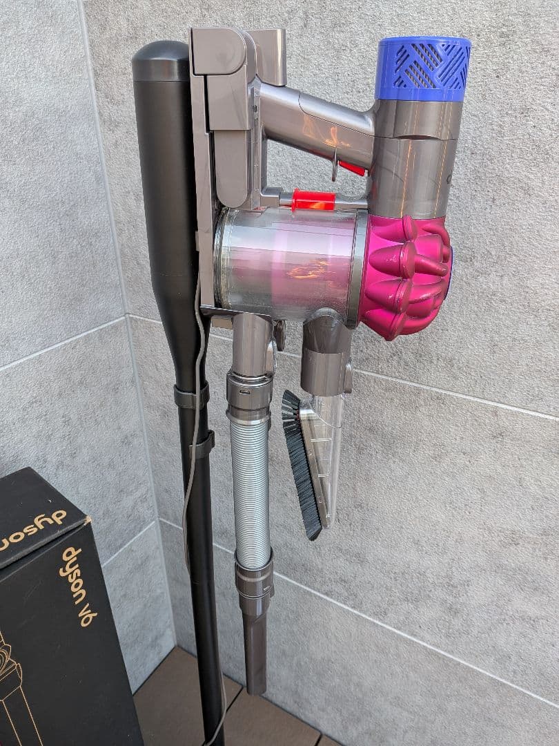 未使用多数 ダイソン 掃除機 Dyson V6 本体 スタンド セット