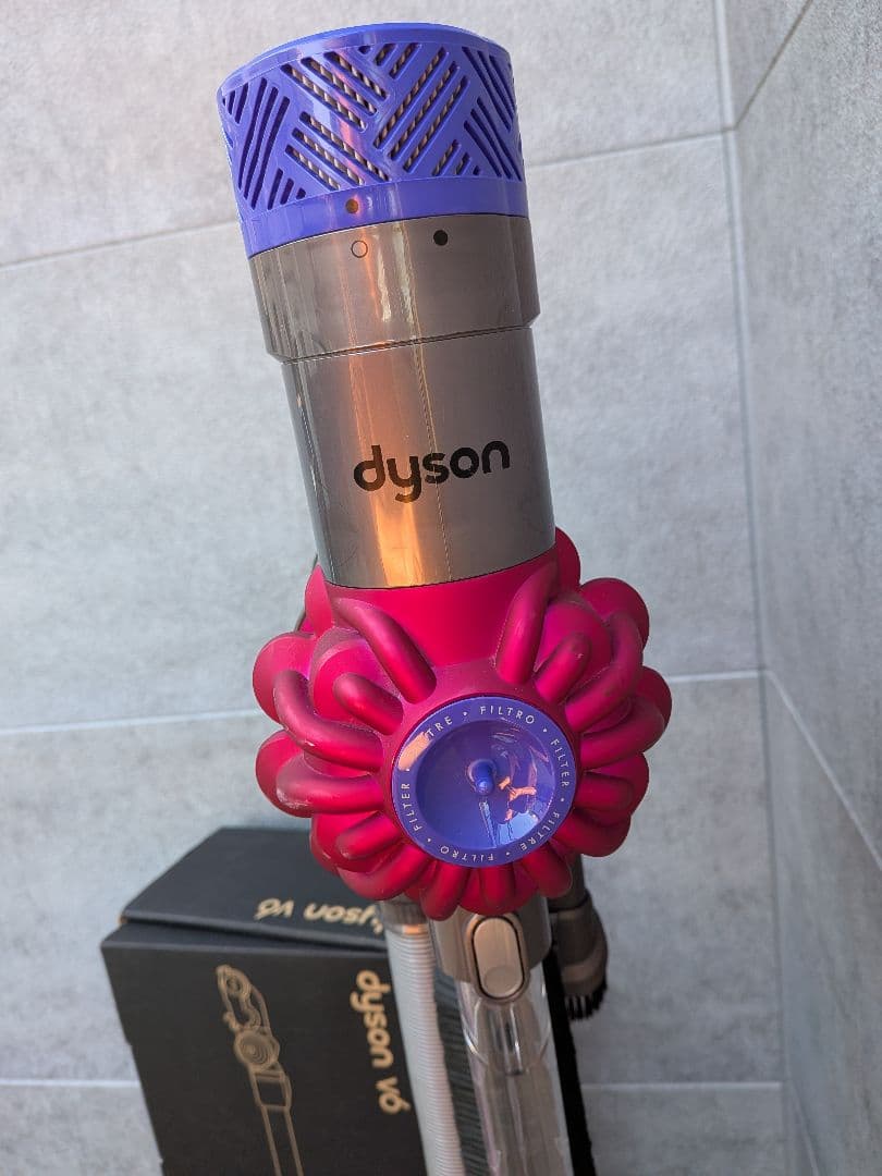 未使用多数 ダイソン 掃除機 Dyson V6 本体 スタンド セット