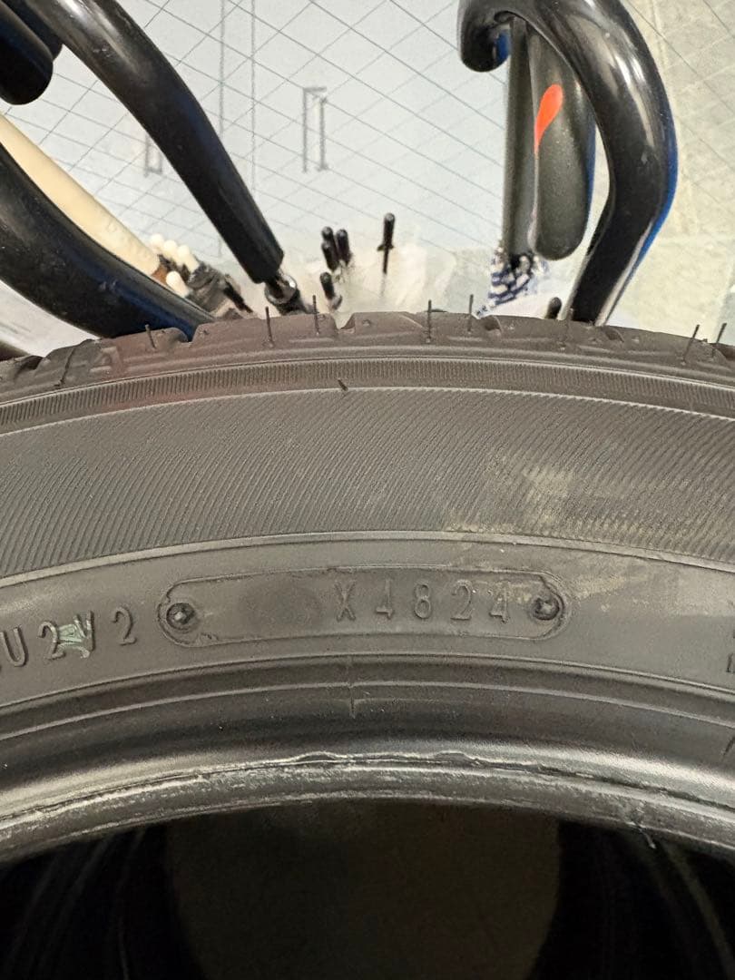 新車外し ダンロップ　タイヤ　4本セット