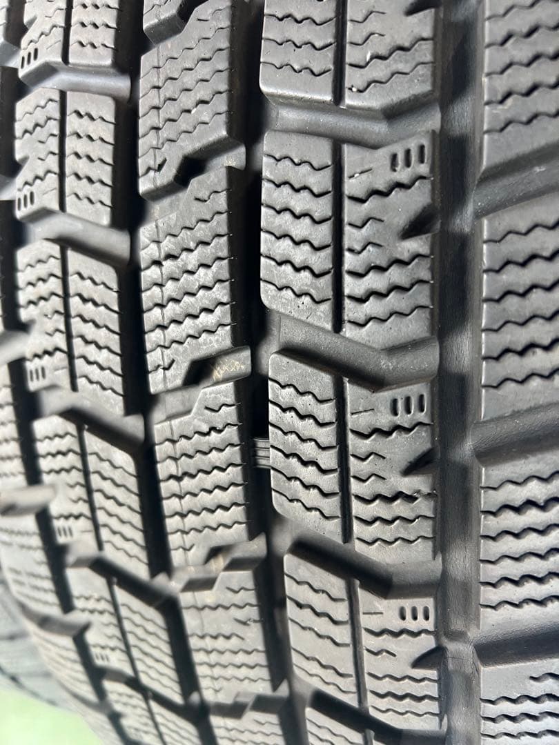 2019年製 バリ溝 グッドイヤー アイスナビ7 215/65R16 4本セット