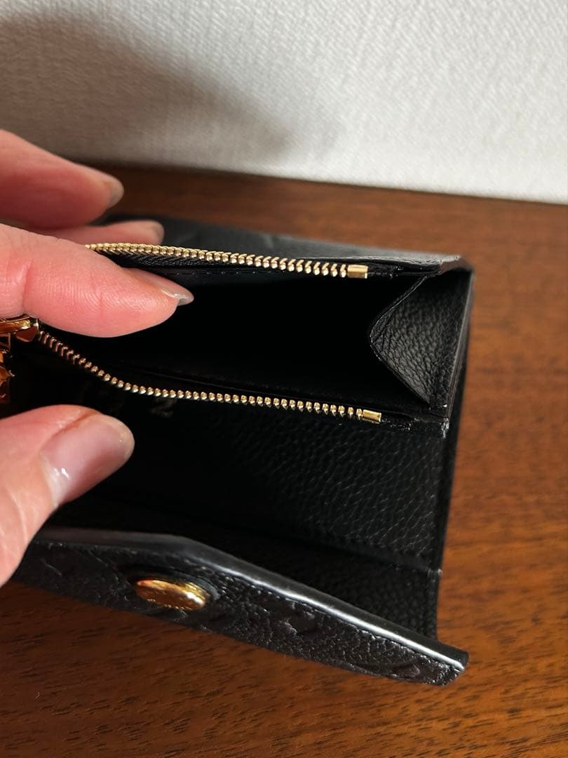 LOUIS VUITTON ポルトフォイユ ゾエ モノグラム アンプラント 黒