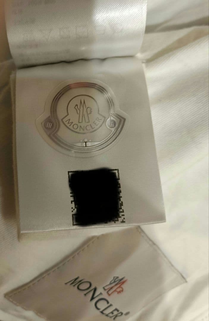 MONCLER 黒 フード付きアウターネイビー幼児