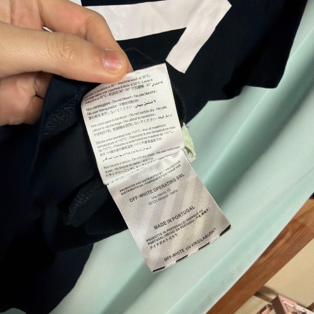 オフホワイト Tシャツ