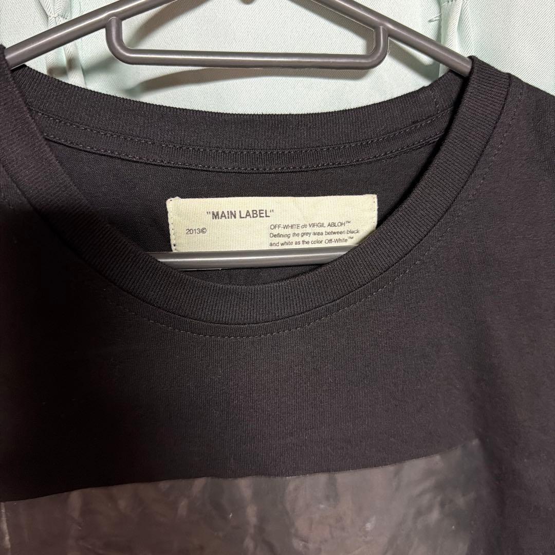 オフホワイト Tシャツ