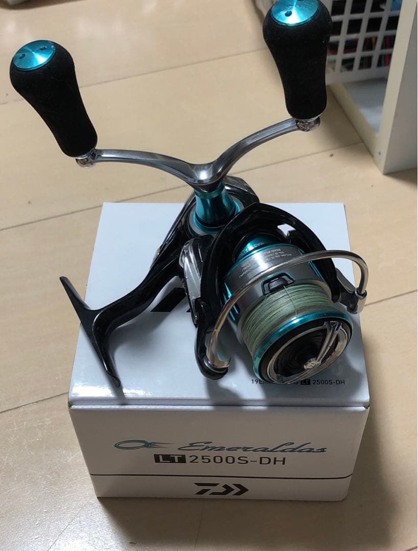 【DAIWA】19EMERALDAS LT 2500S-DH 箱た付・中古品