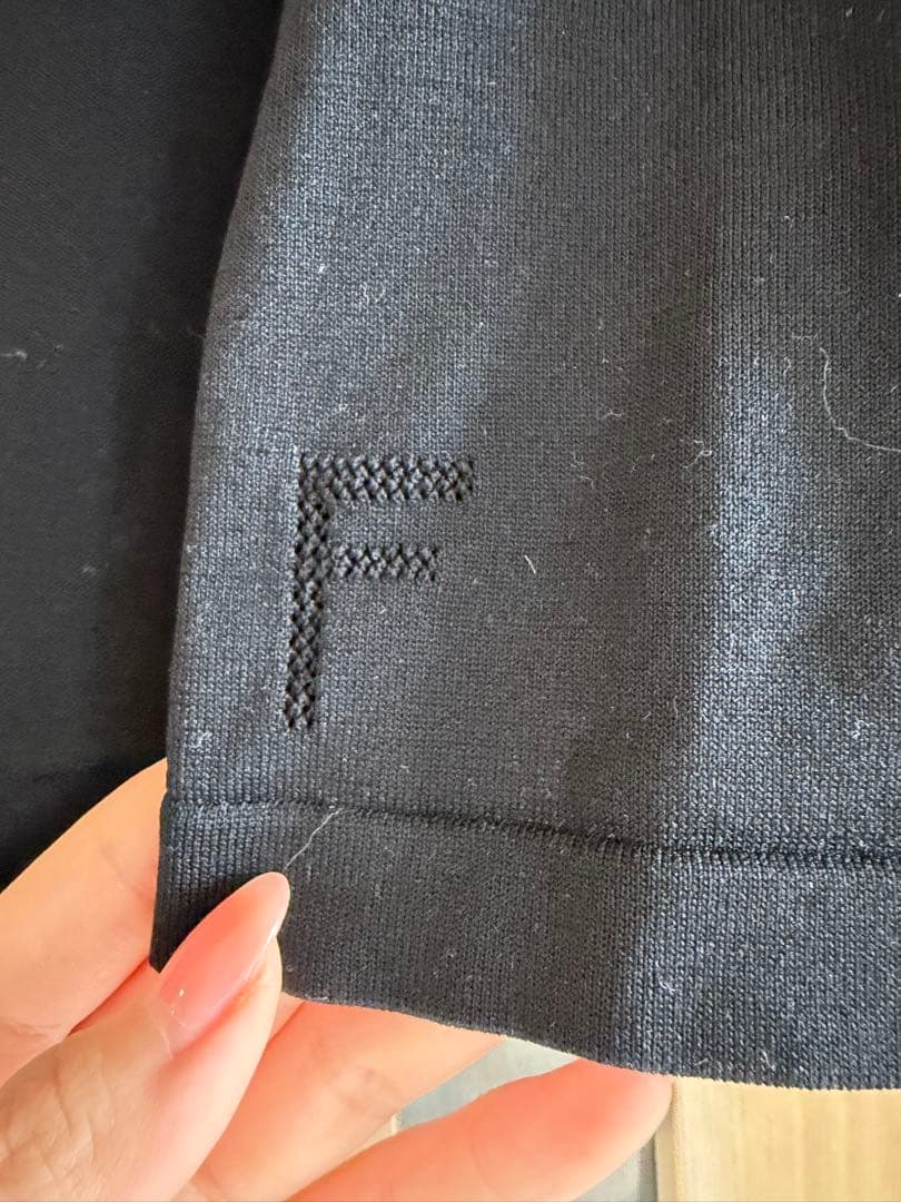 フォクシー　40 2回着用　ボレロカーディガン Fの刺繍付き　夏素材