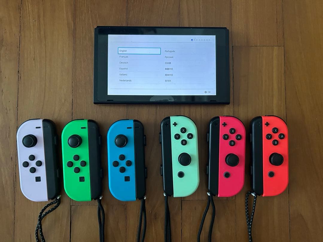 【美品】Nintendo Switch 本体 + Joy-Con 6個