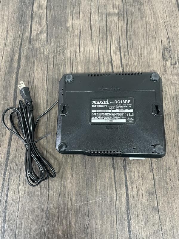 マキタ　CL280FD　充電式クリーナ　掃除機　バッテリー・充電器付き