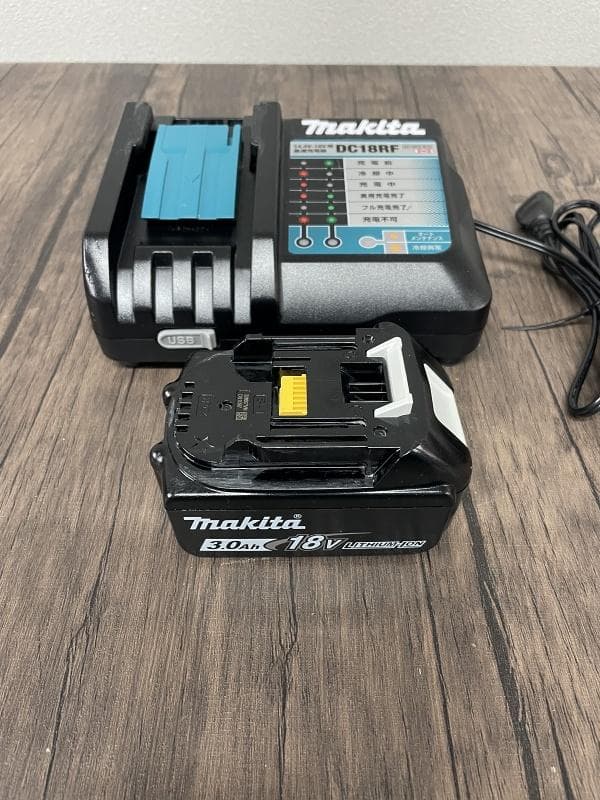 マキタ　CL280FD　充電式クリーナ　掃除機　バッテリー・充電器付き