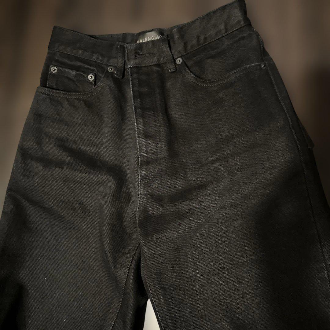 BALENCIAGA ブラック ストレートデニム