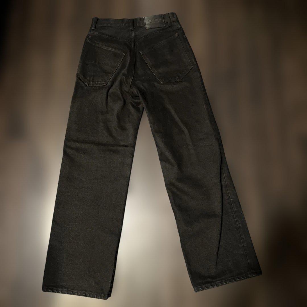 BALENCIAGA ブラック ストレートデニム