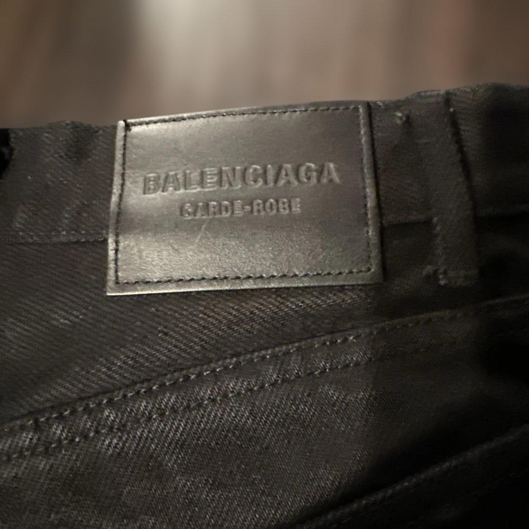 BALENCIAGA ブラック ストレートデニム
