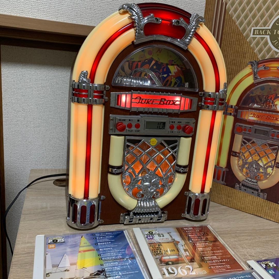 希少 レトロ調ジュークボックス型(LEDライト付きCDプレイヤー)中古美品