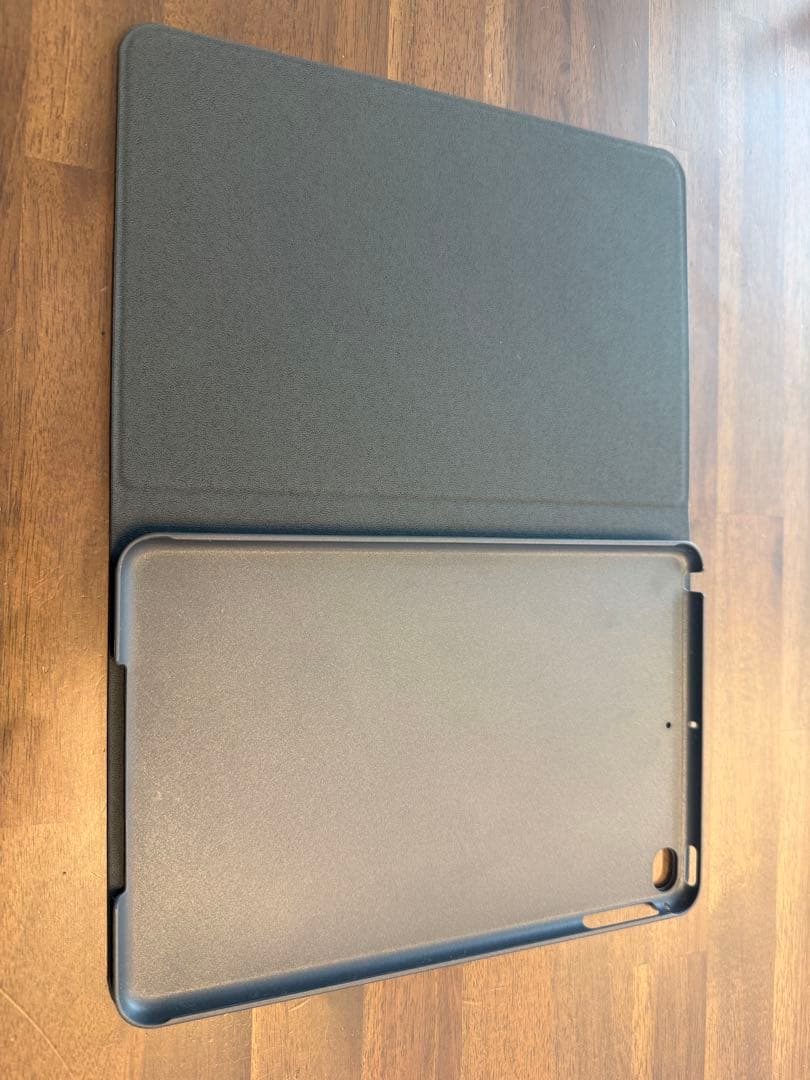 Apple iPad mini4シルバー 本体とアクセサリー等