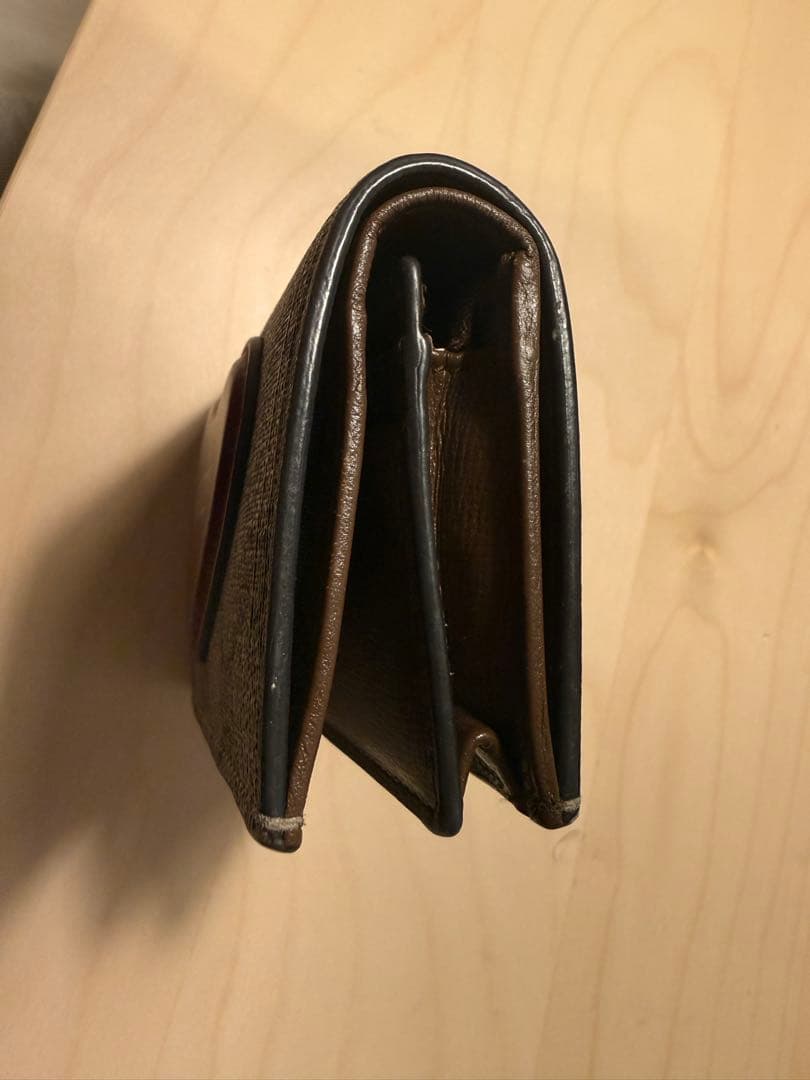 美品　GUCCI ハート型ロゴ 折り財布　箱付き