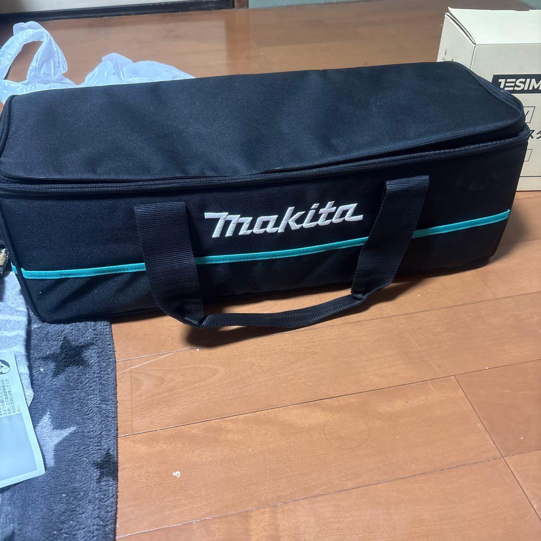 Makita 充電式クリーナー　充電式ブロワのセット