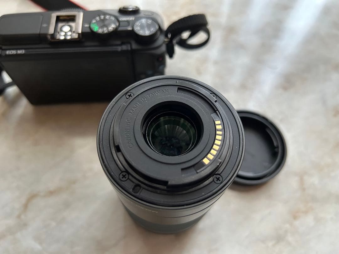Canon EOS M3 ミラーレスカメラ 本体とレンズ付き