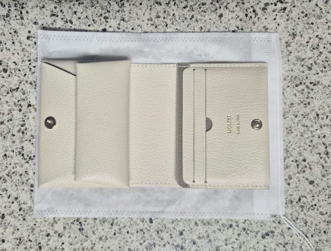 【金子綾さん愛用】MOLINI Compact Wallet Off White