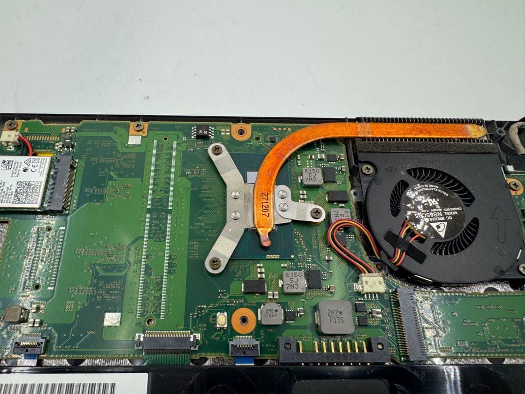 富士通ノートPC★ジャンク❗️第８世代★corei5❗️LIFEBOOK UH75