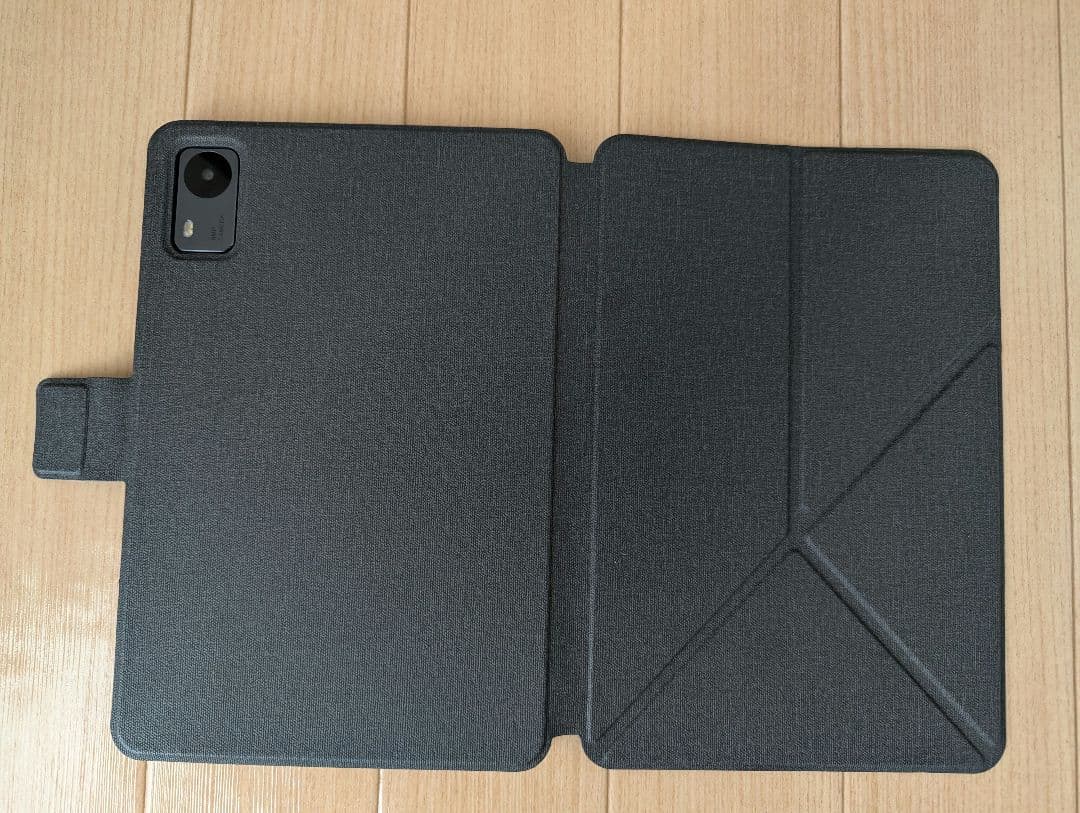 PHILIPS Tablet 7000 Series 本体　ケース付き