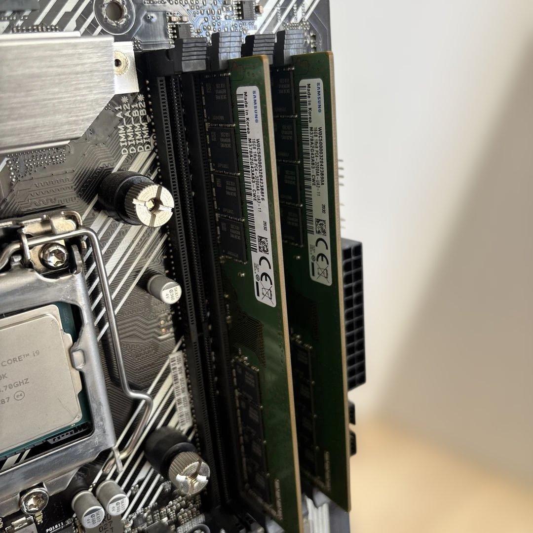ASUS Z490-P マザーボード i9-10900K メモリ32G搭載