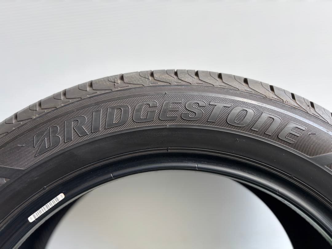 【国産バリ溝・送料無料‼️】225/55R18 ブリヂストンREGNO GRVⅡ