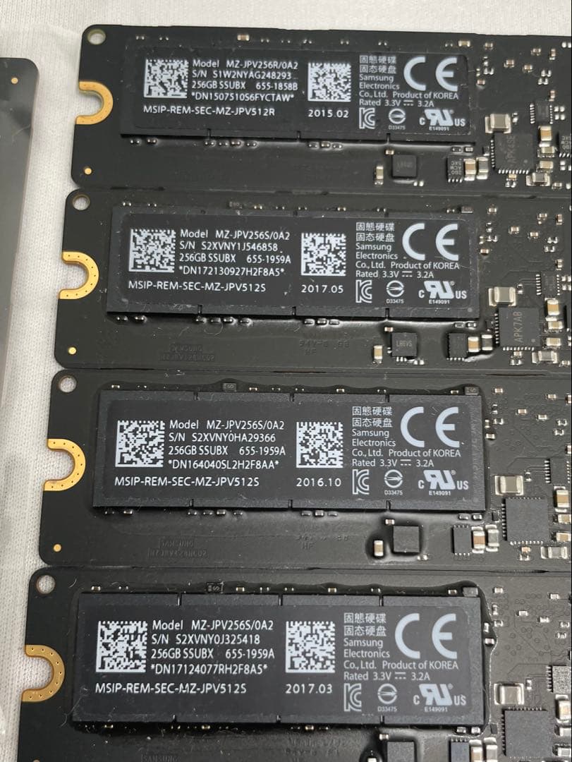 内蔵型SSD Apple SSD (256GBx4)(512GBx5)(128GBx1)