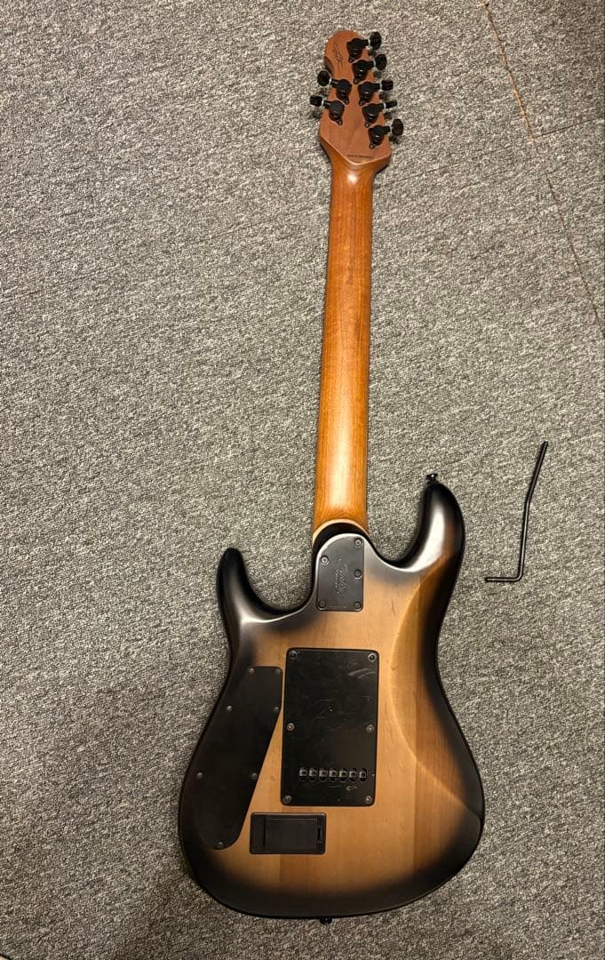 Sterling by musicman Richardson7 7弦ギター