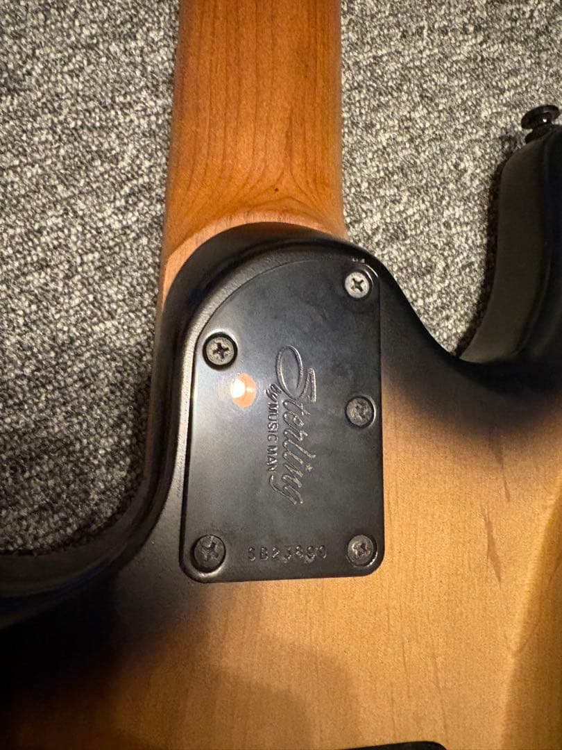 Sterling by musicman Richardson7 7弦ギター