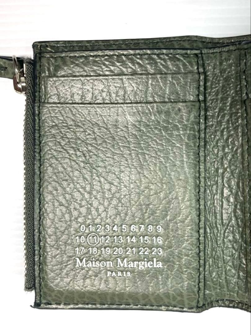 メゾン　マルジェラ　4ステッチ　レザー　三つ折り財布　グリーン系