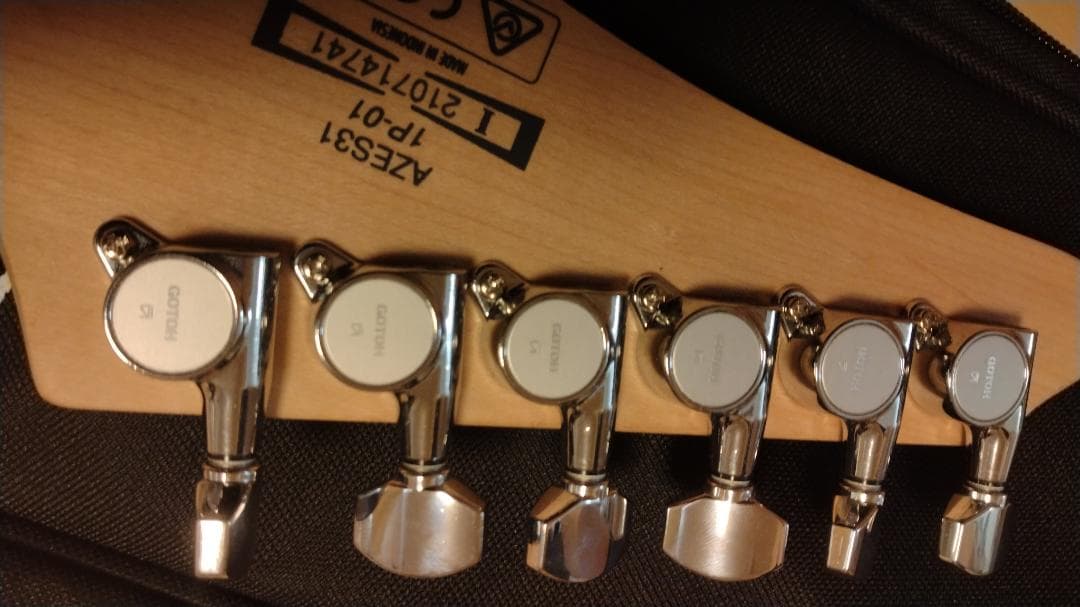 Ibanez AZES31 VM (Vermilion) マグナムロック搭載