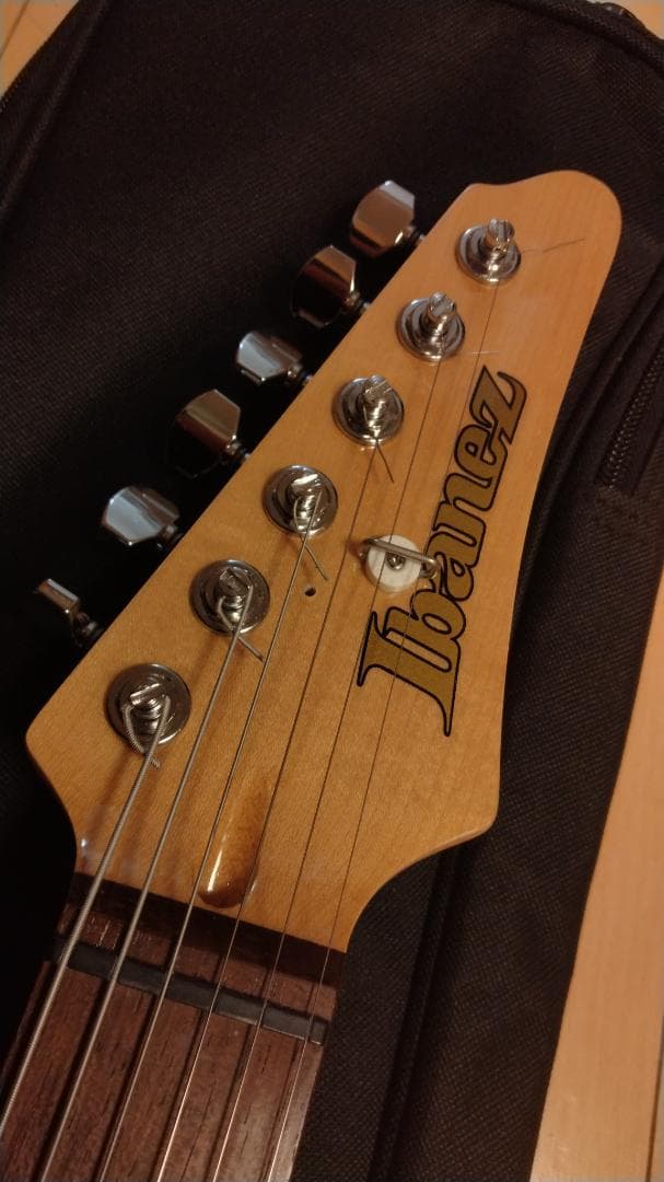 Ibanez AZES31 VM (Vermilion) マグナムロック搭載