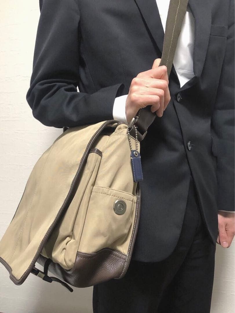COACH コーチ　メッセンジャーバッグ　ショルダーバッグ　メンズ　ベージュ