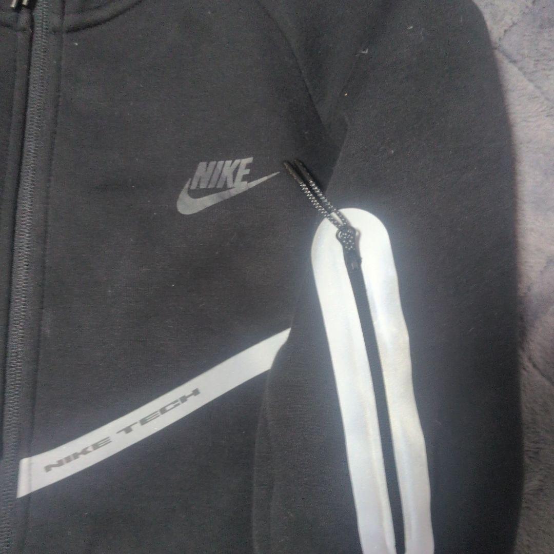 Nike Tech フルジップフードジャケット ブラック