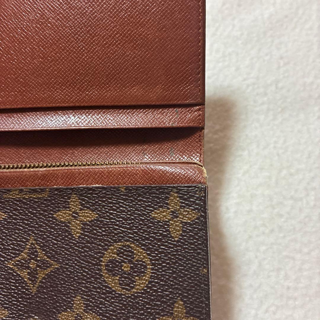 ルイヴィトン　LOUIS VUITTON 二つ折り財布　モノグラム