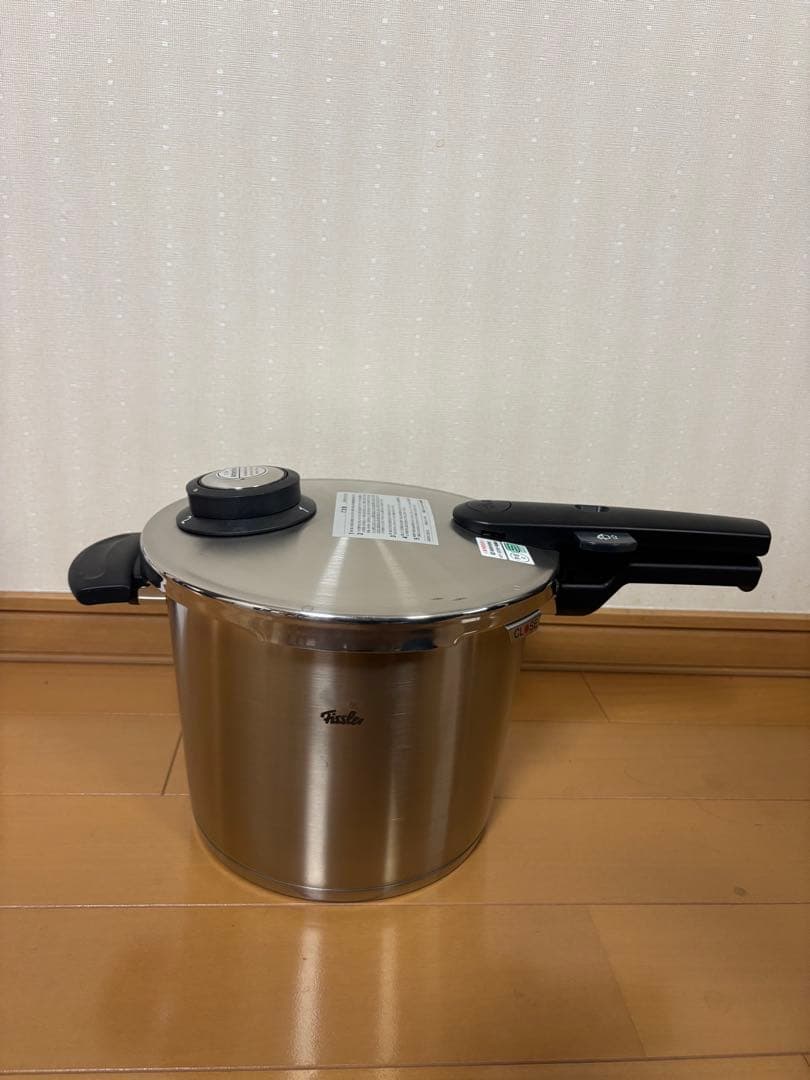 【新品】フィスラー　圧力鍋　6リットル