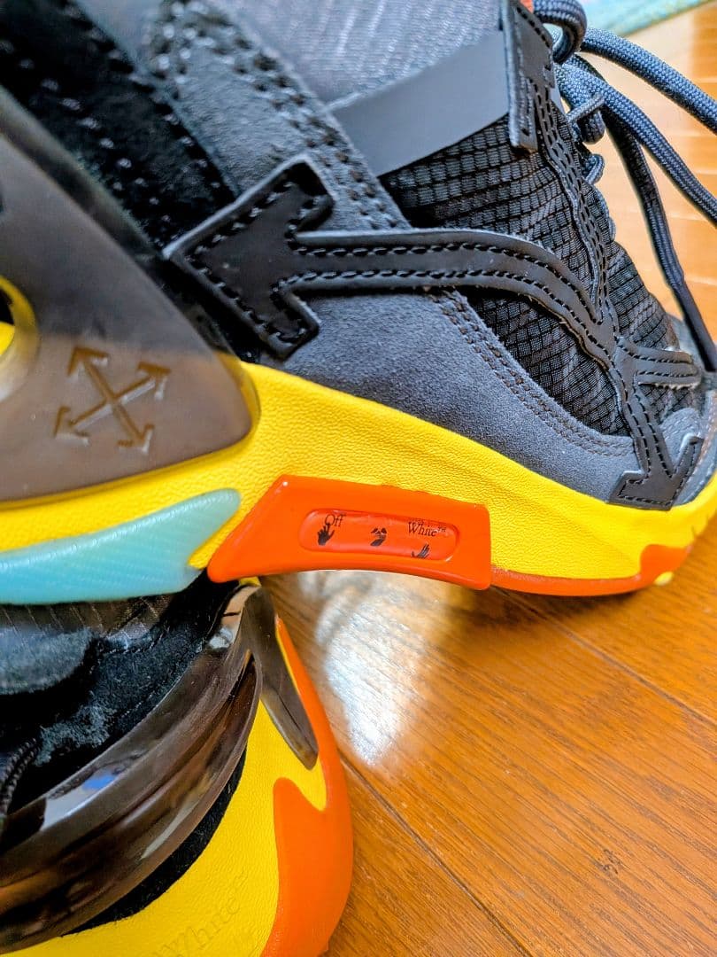 4/9(木)までの出品/定価￥82,500/2020年モデル/OFF-WHITE