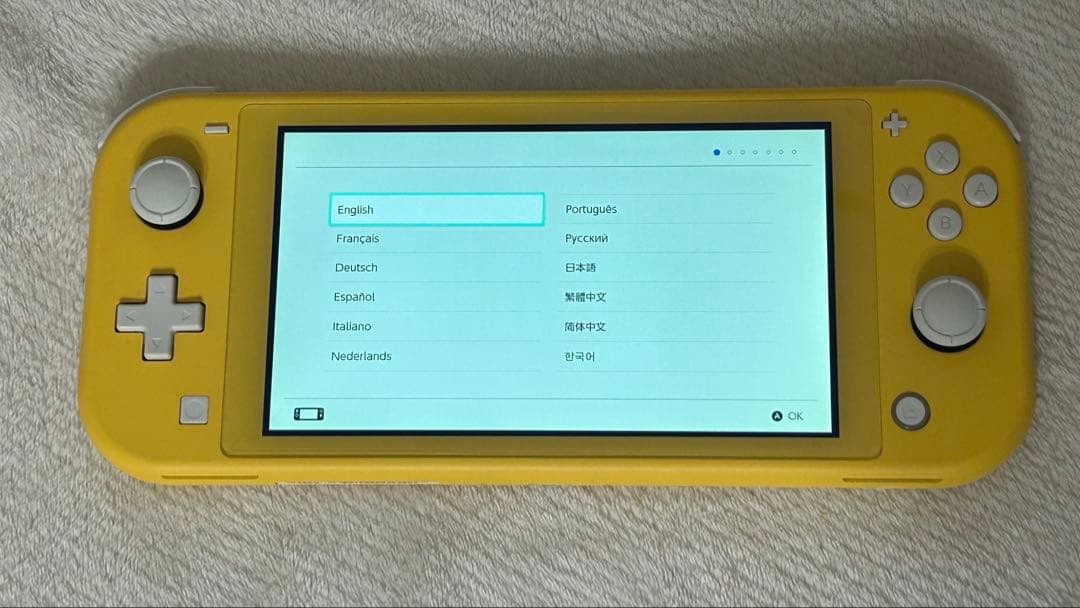 Nintendo Switch Light イエロー