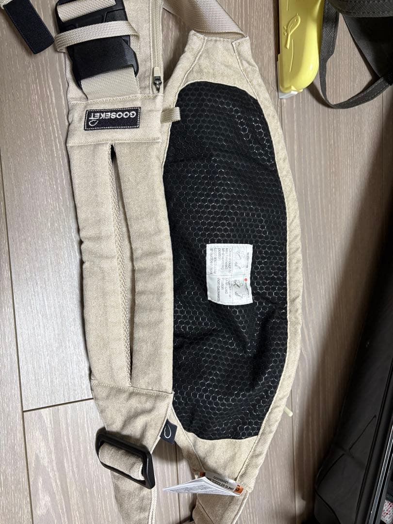 COOSKET ベージュ 抱っこひも