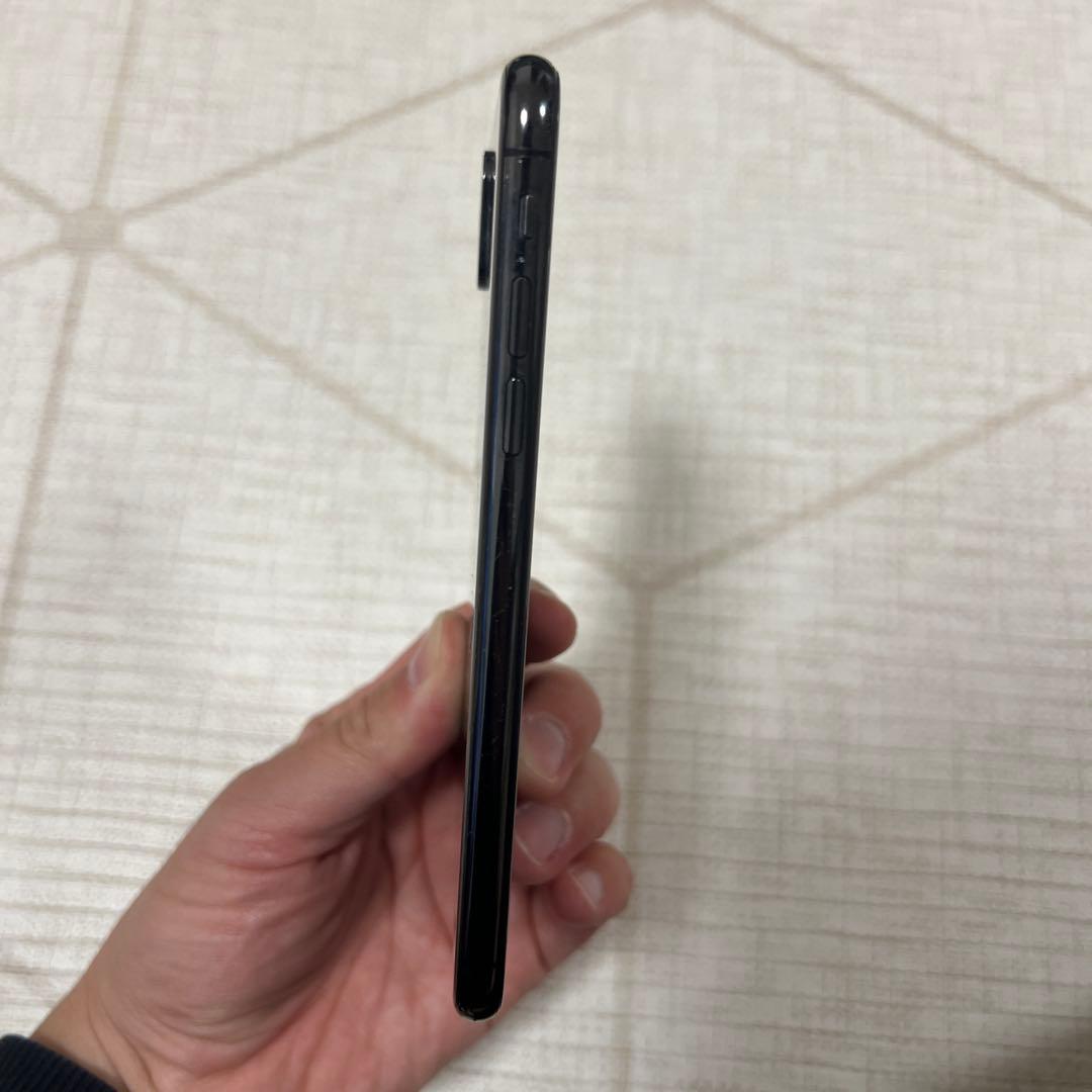 Apple iPhone X 64GBブラック 画面ひびあり