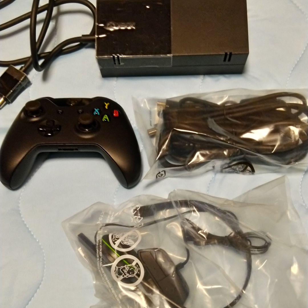 Xbox One   本体　+　チャージキット